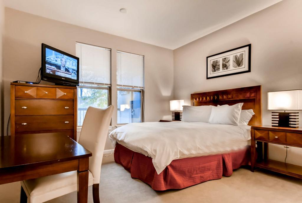 Bluebird Suites In Downtown プロビデンス エクステリア 写真