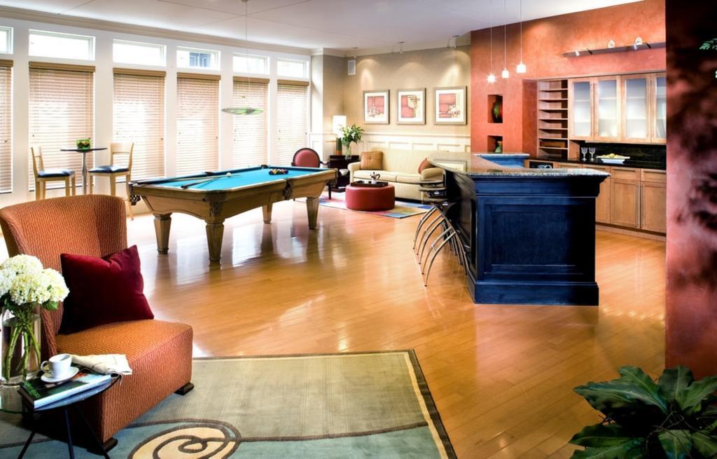 Bluebird Suites In Downtown プロビデンス エクステリア 写真