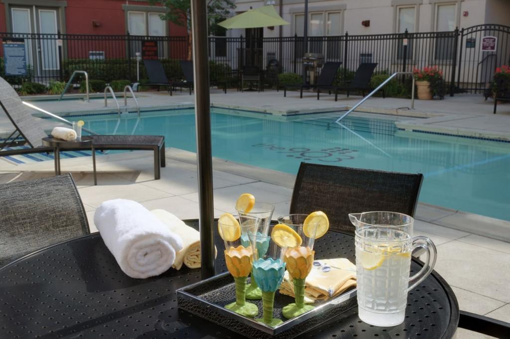 Bluebird Suites In Downtown プロビデンス エクステリア 写真